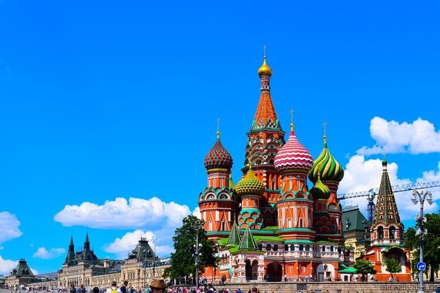 Модели слика у Русији
