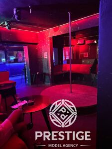 Club# 1, о.Санторини, Греция