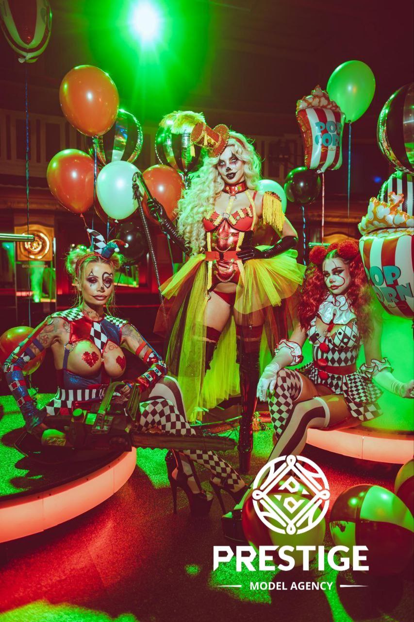 Oto jak nasze dziewczyny świętowały Halloween na całym świecie!