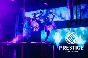 Oto jak nasze dziewczyny świętowały Halloween na całym świecie!